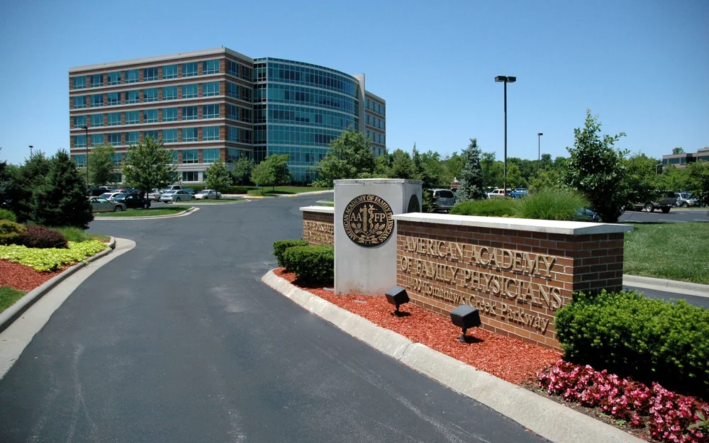 leawood movers